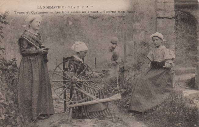 1910 French Family Spinning