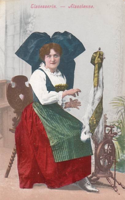1910S Vintage Spinningwheel Postcard