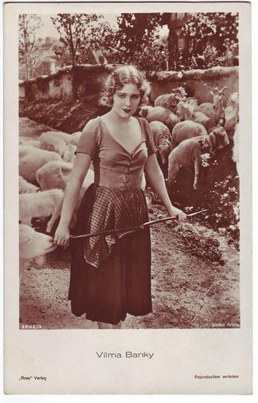 Vilma Banky W Sheep 1930S Photo Postcard